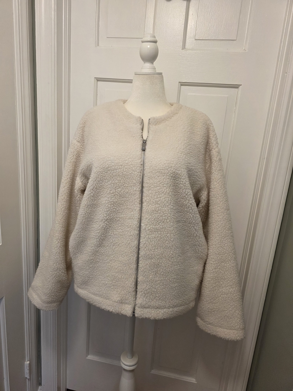 Calvin Klein Cream Sherpa Teddy Zip-Front Jacket Size Large, Casual, Fun